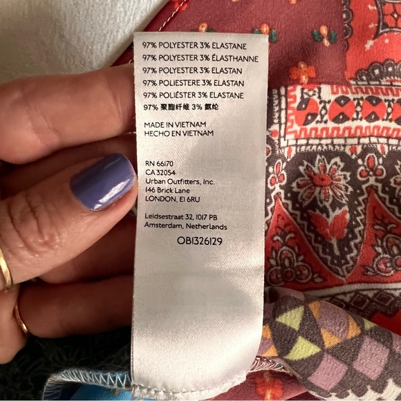 Urban Outfitters Patchwork Print Midi Skirt with slit, like new, size XS, silk - Picture 6 of 8